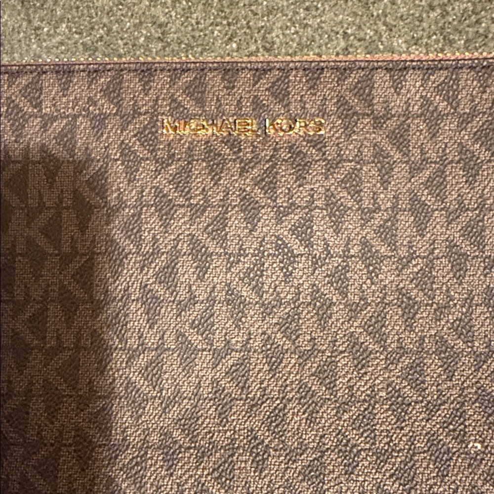 Michael Kors Brown‎ Signature Monogram Wristlet Clutch Gold Hardware 9.5 Inch - Picture 2 of 9